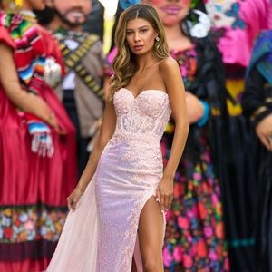 Sweetheart Chiffon Cape Prom Dress